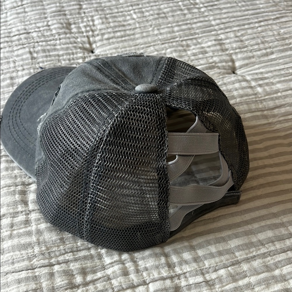 Yellowstone Dutton Ranch Gray Cap - Picture 2 of 3